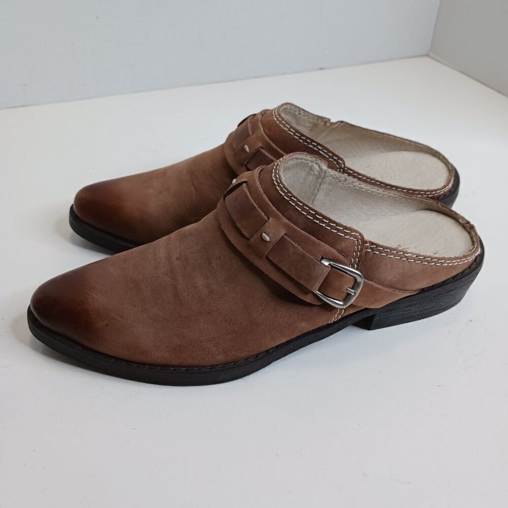 Bernardo Women's Leather Mules size 6.5M